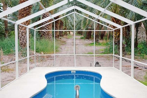 Pool screen enclosure